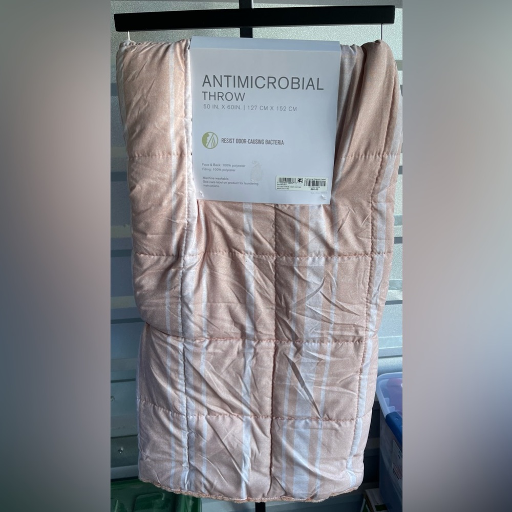 NWT - Nice Clean Spaces Antimicrobial Throw.